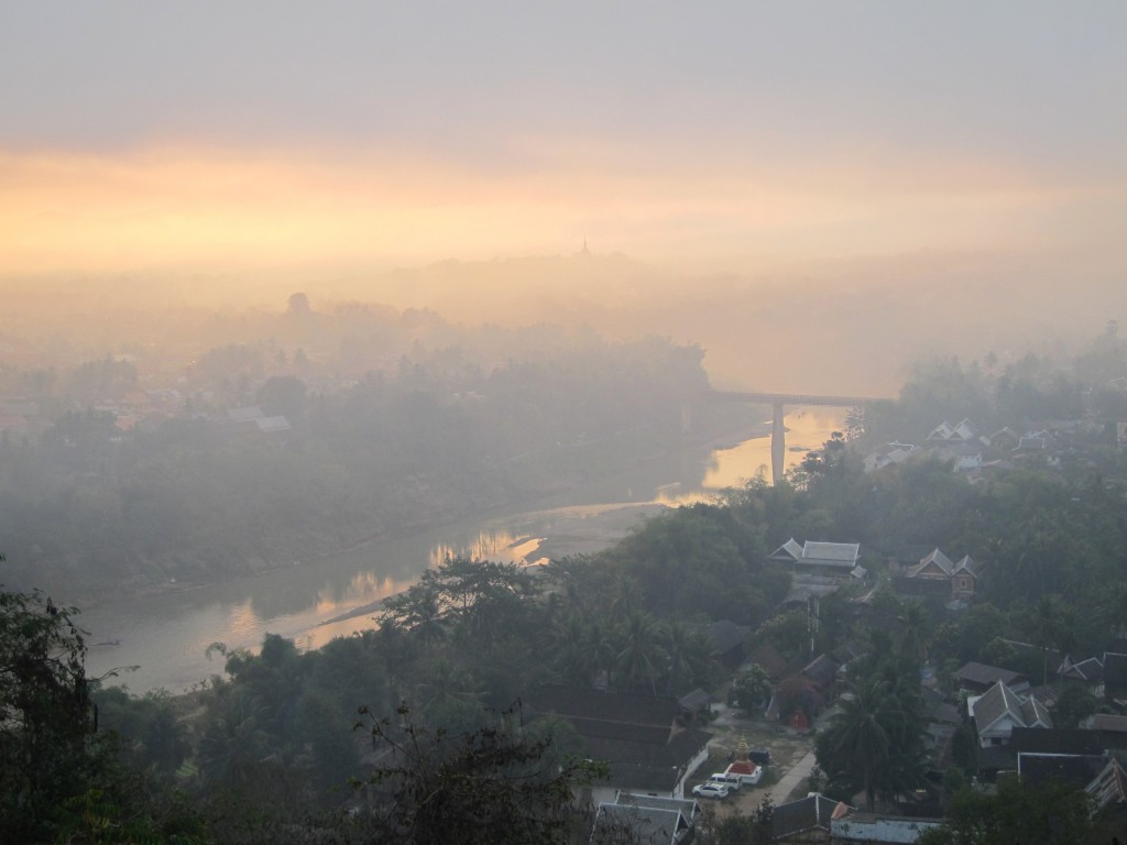 mount phou si sunrise view luang prabang