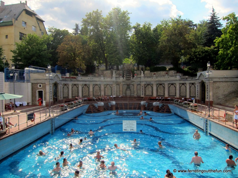 gellert baths wave pool