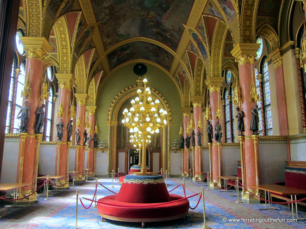 budapest parliament inside