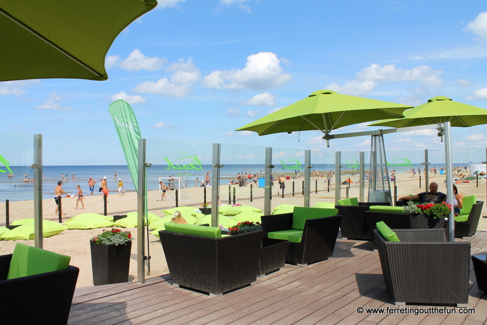 beach bar and grill jurmala