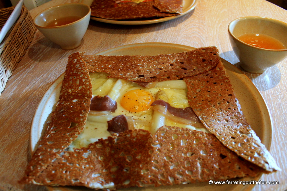 Breizh Cafe Paris crepes