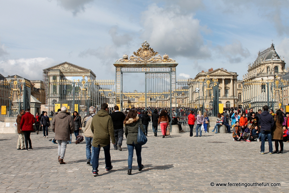 versailles crowds