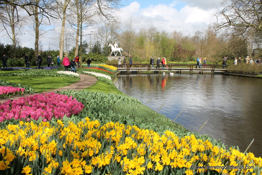 keukenhof gardens netherlands