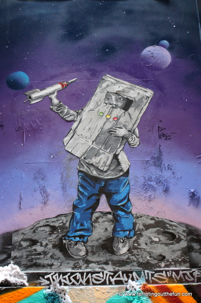Space galaxy mural on Hosier Lane in Melbourne #graffiti