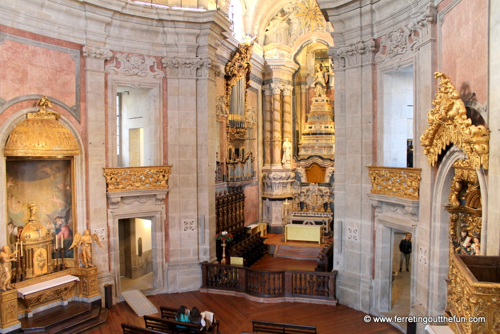 Clerigos Church altar