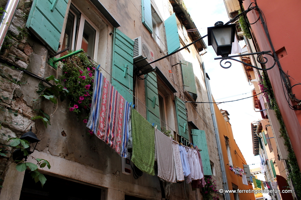 rovinj hanging laundry