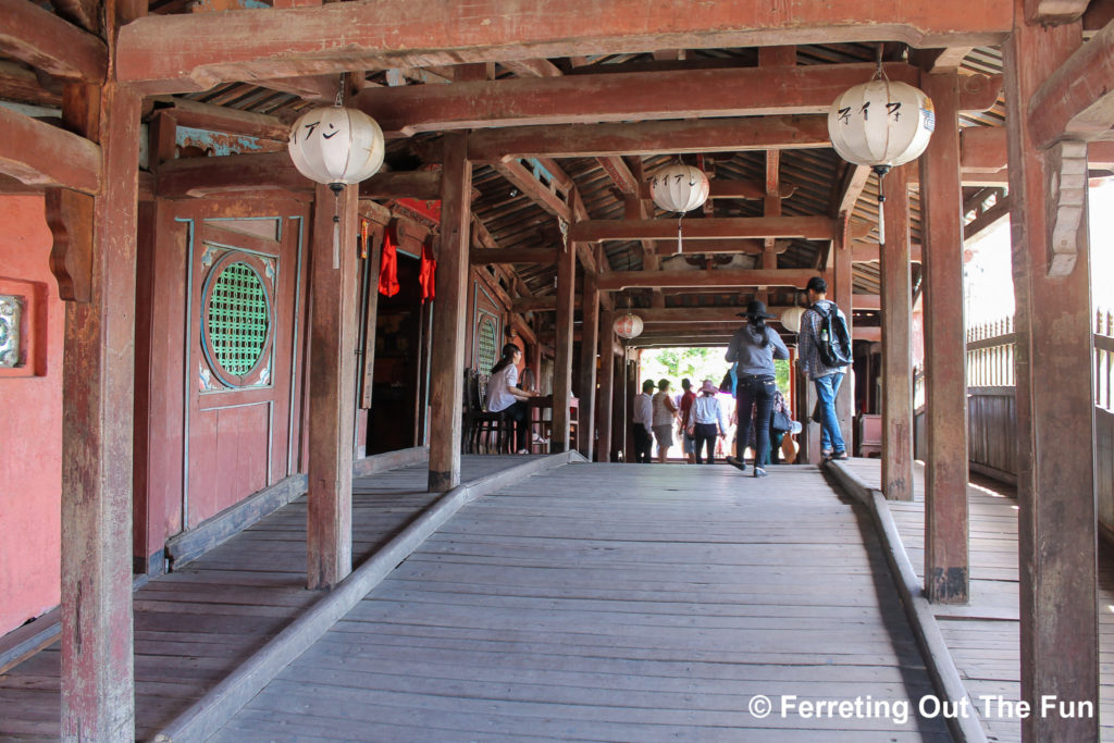 japanese covered bridge hoi an