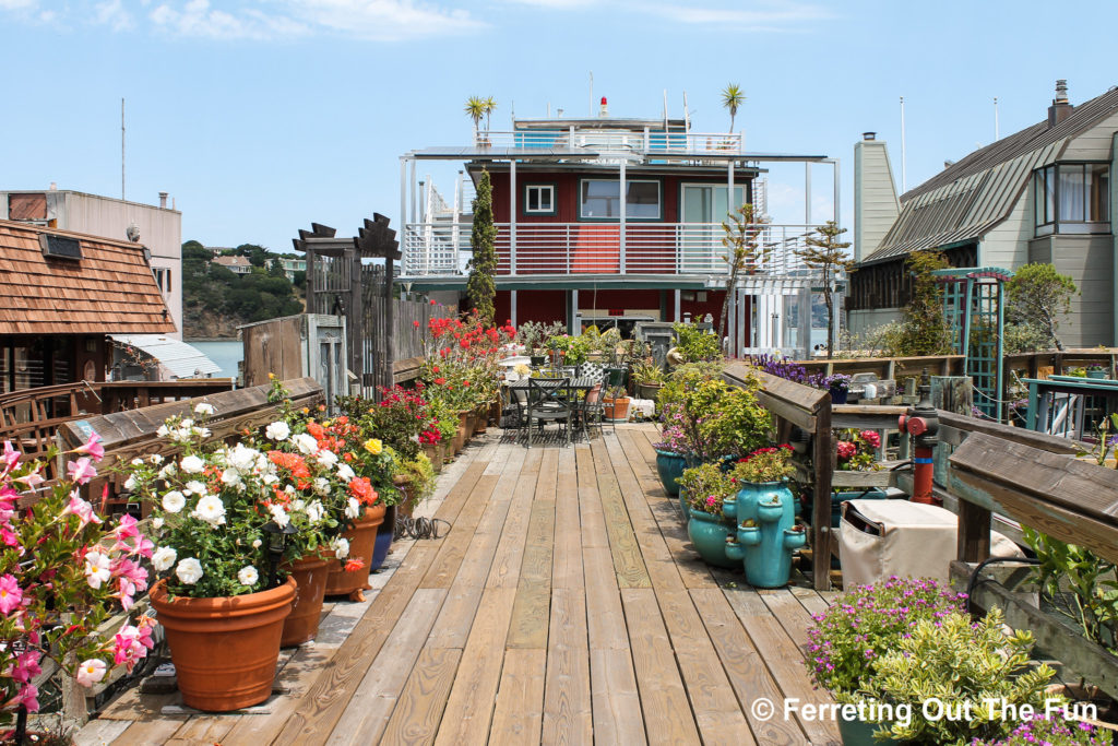 sausalito houseboat pier garden