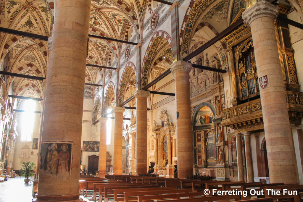 basilica di sant'anastasia interior