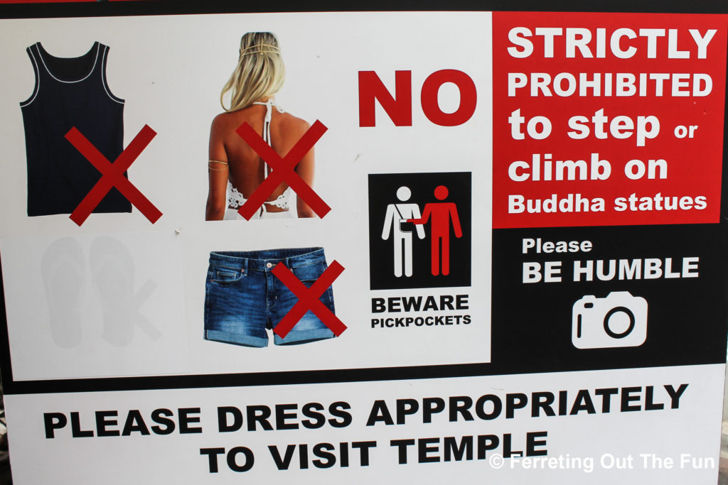 Bangkok temple dress code