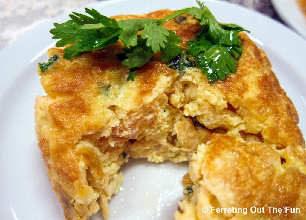 Krua Apsorn fluffy crab omelette