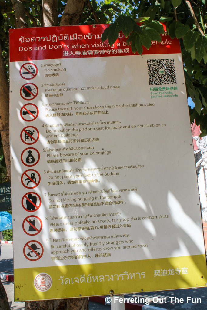 Dos and don'ts when visiting the temples in Chiang Mai, Thailand 