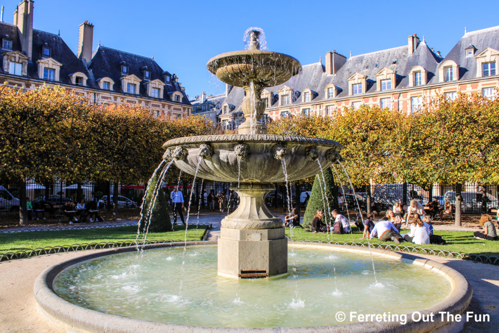 Place de Vosges fountain