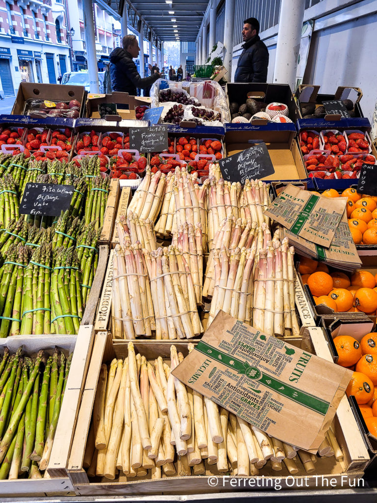 White asparagus and other spring produce for sale at Victor Hugo Market in Toulouse, France